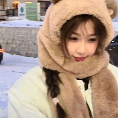 9顶假发的女孩